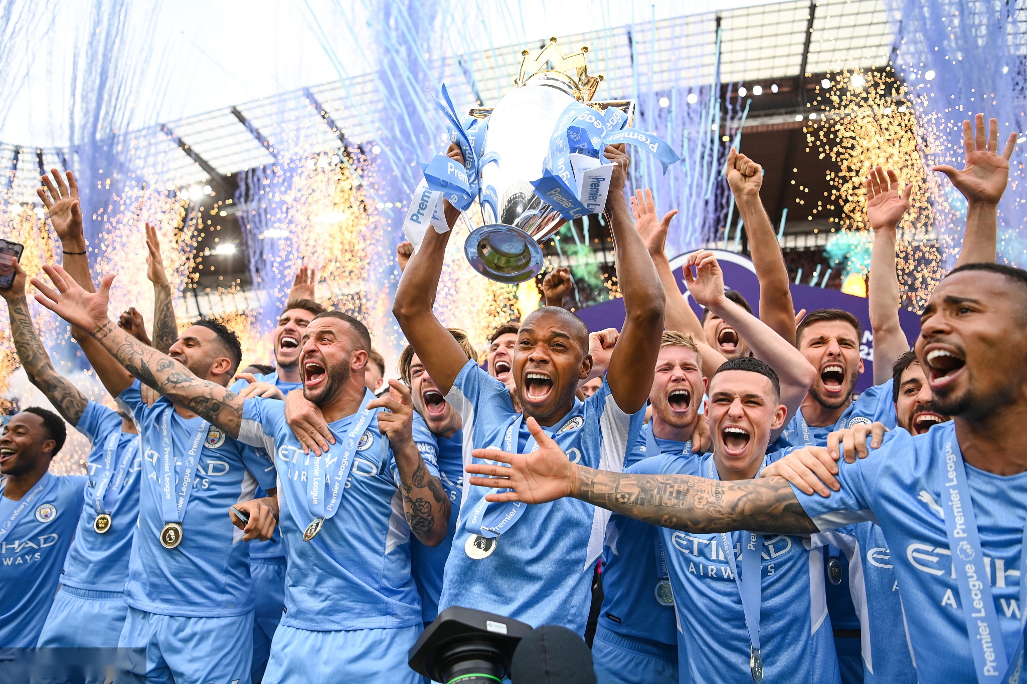 友创造空位 友创造空位